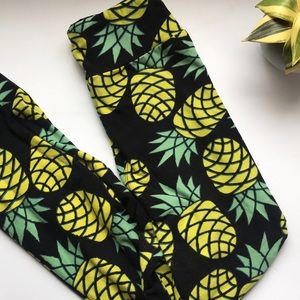 LuLaRoe Pants - π¦ Unicorn LuLaRoe Leggings with pineapples π LuLaRoe Pants - π¦ Unicorn LuLaRoe Leggings with pineapples π